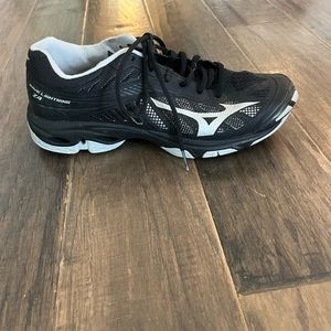 Mizuno Wave Lightning Z4 Womens Volleyball shoes